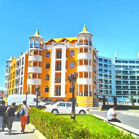 Victoria Apartment *